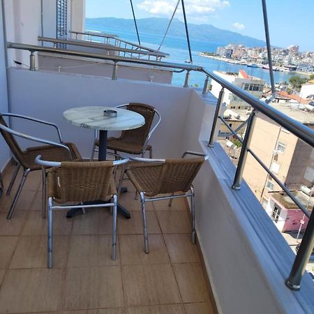 Marina Apartment Sarandë Buitenkant foto
