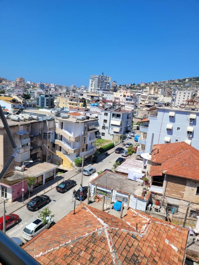 Marina Apartment Sarandë Buitenkant foto